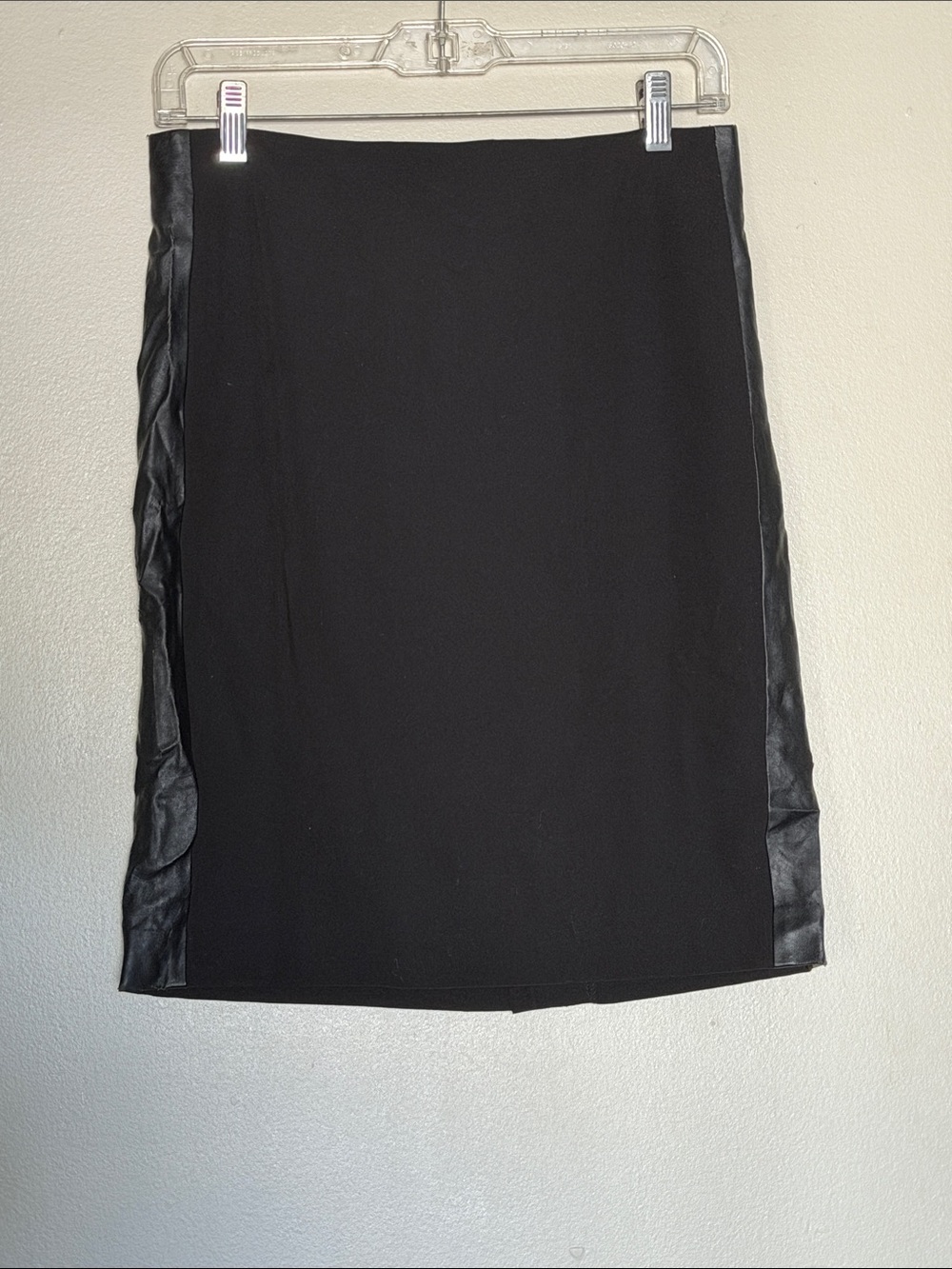 DKNY Black Pencil Skirt with Faux-Leather Side Panels Sz 2